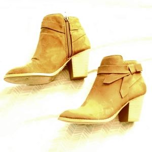 Womens heeled boots